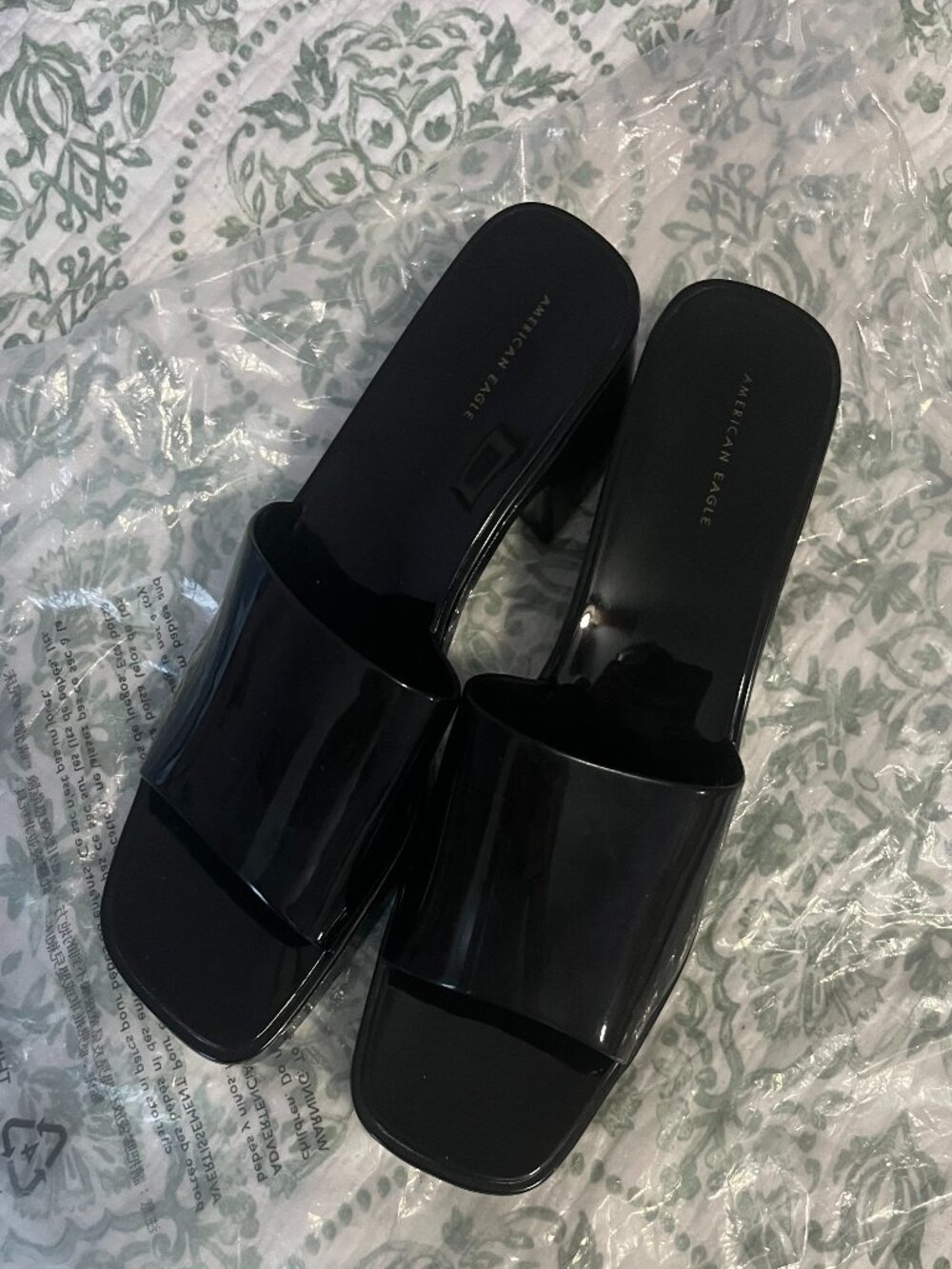 American Eagle- Black Jelly Heels (9)
